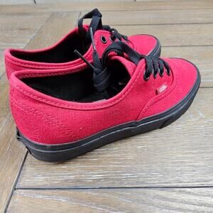 Vans Off The Wall Sneakers, Men's Size 4.5, Womens Size 6